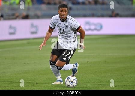 Bologna, Italien. 04.. Juni 2022. Benjamin HENRICHS (GER), Aktion, Einzelaktion, Einzelbild, Ausschnitt, Ganzkörperaufnahme, Vollfigur Fußball UEFA Nations League, Gruppenphase 1. Spieltag Italien (ITA) - Deutschland (GER) 1-1, am 4.. Juni 2022, Renato Dall `Ara Stadium Bologna Credit: dpa/Alamy Live News Stockfoto